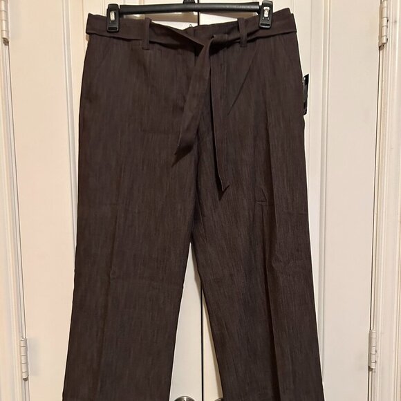 AGB Pants - Women’s Brown business casual work pants with a cute tie front in size 10.